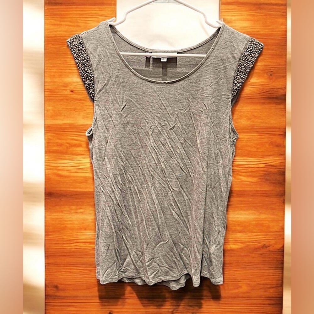 Jennifer Lopez Gray Sleeveless Top LARGE pit to pit 15in length 23in